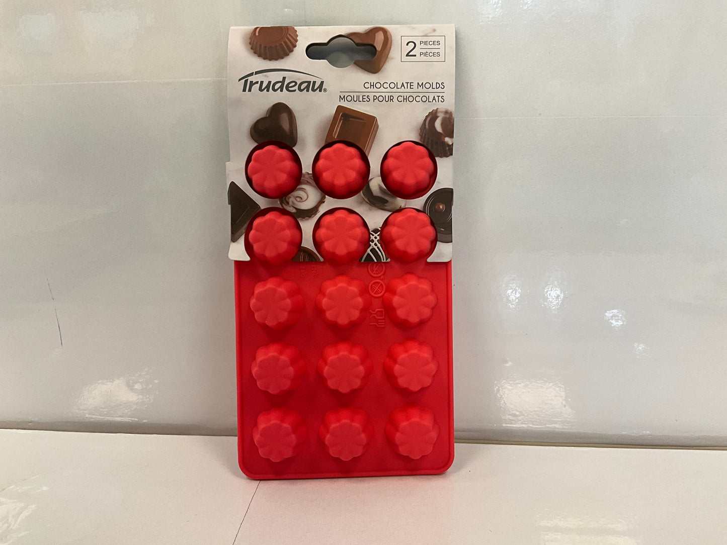 Trudeau Mold Mini Flower Pale Red