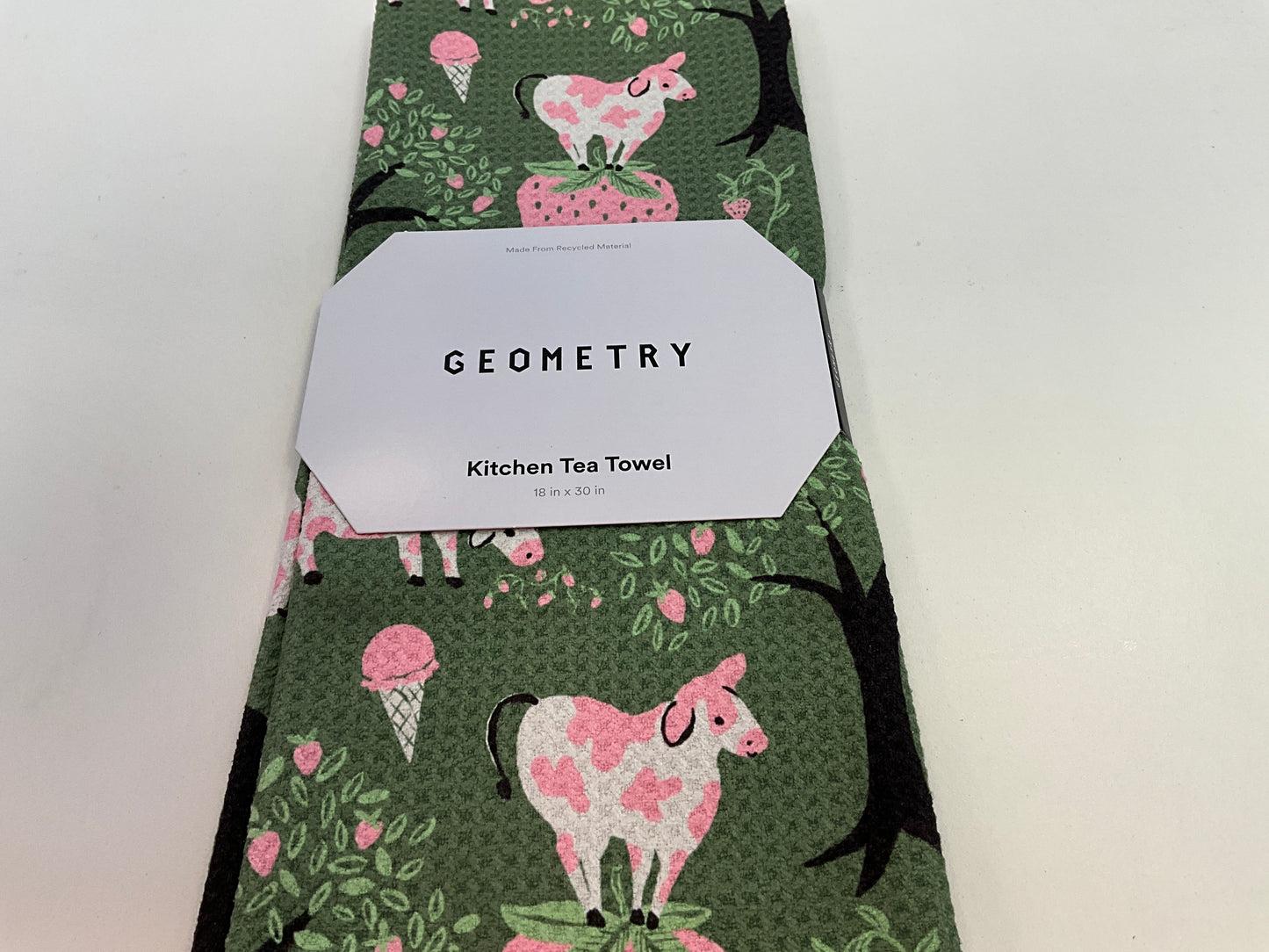 Geom Tea Strawberry Cows