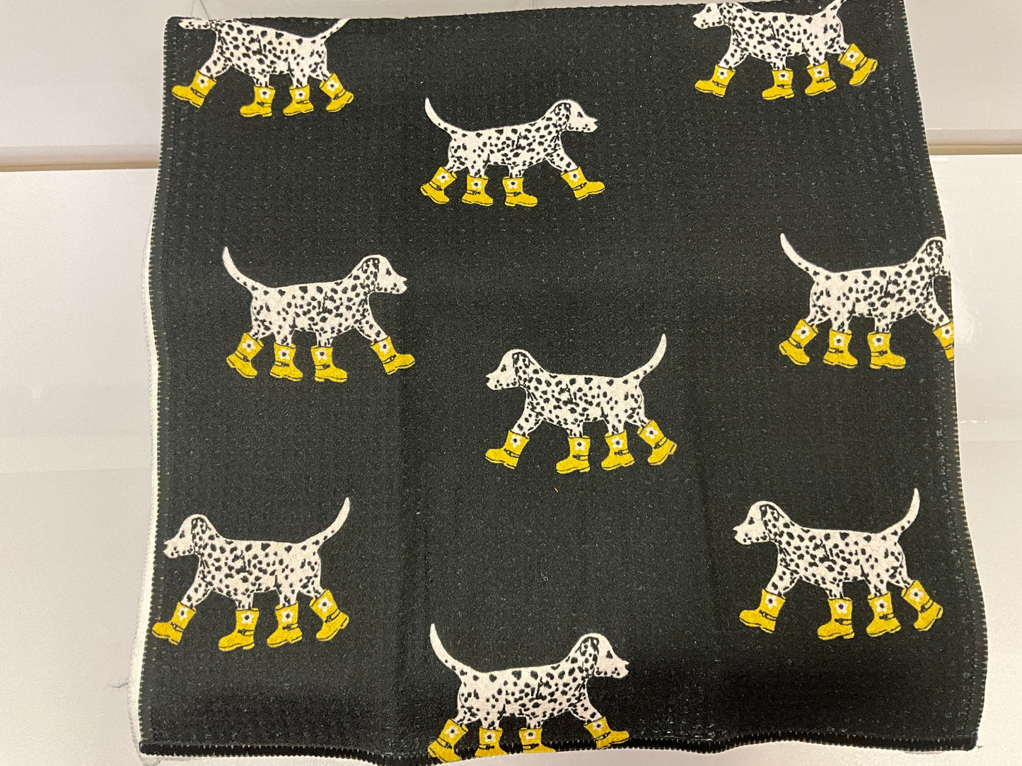 Geom Bar Dalmatian In Boots Blk