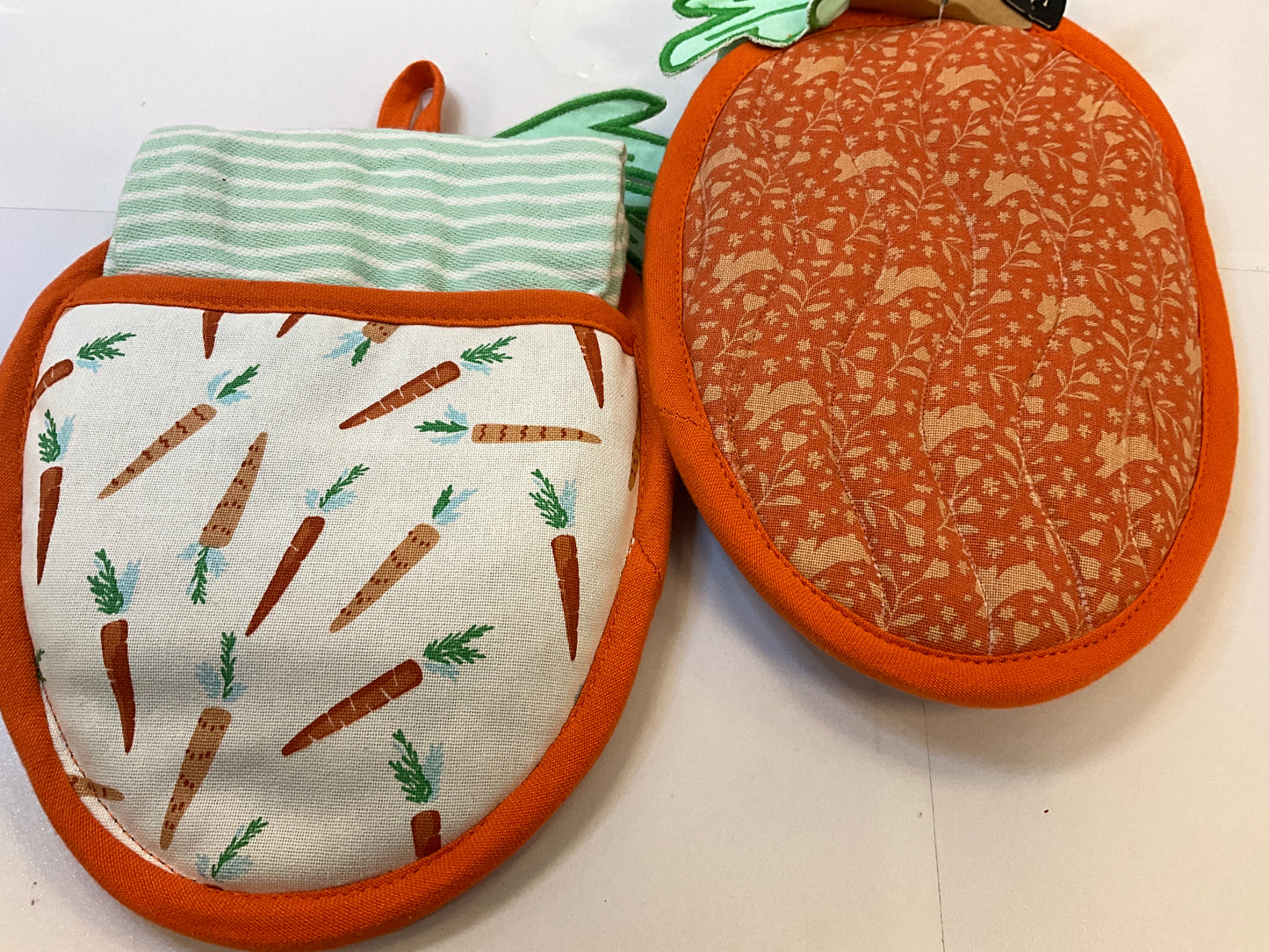 DII Carrot Potholder Set