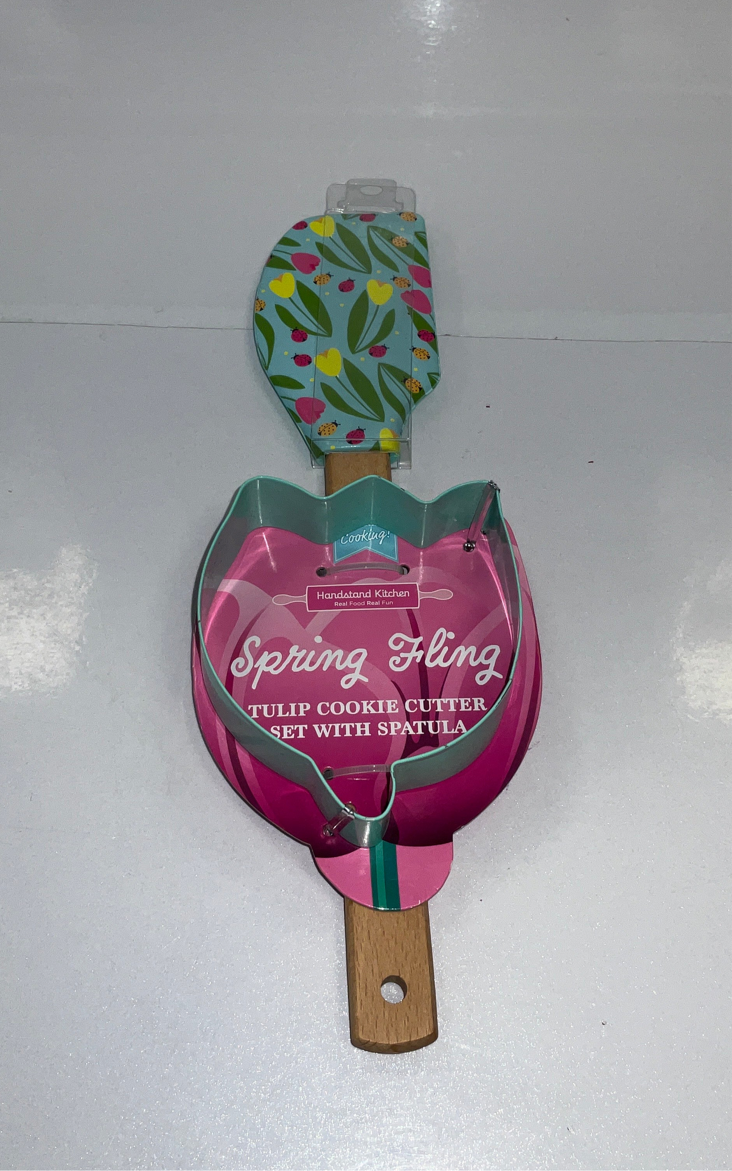 HS Kitchen Spatula/Cookie Cutter Set Tulip