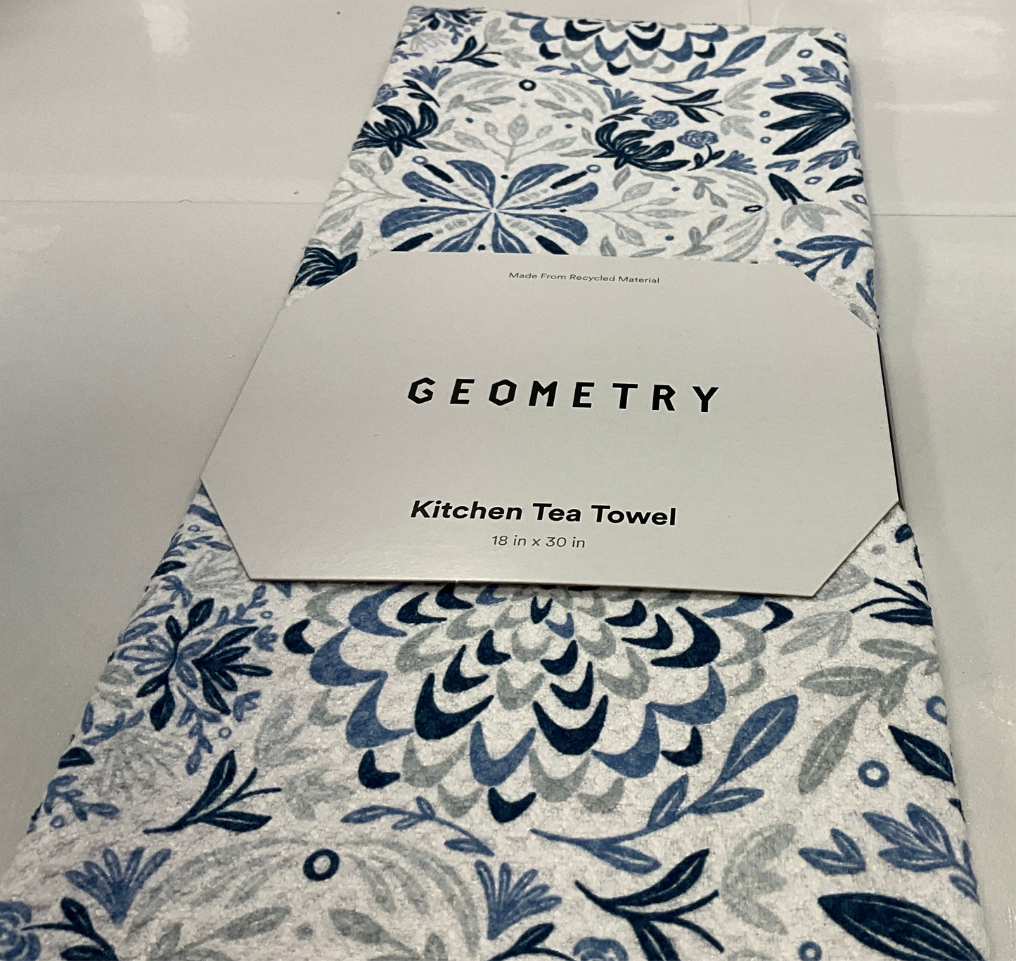 Geom Tea Floral Medalions