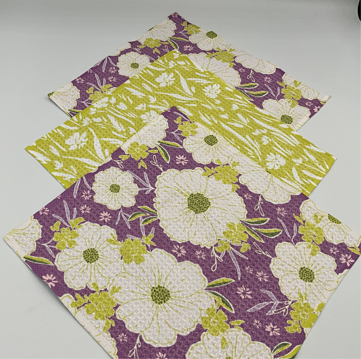 Geom Dish Field of Spring