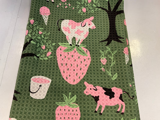 Geom Dog Towel Strawberry Cows