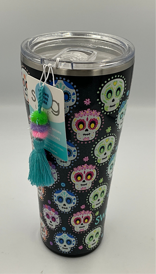 Swig 32oz Sugar Skulls
