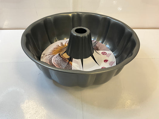 Trudeau Fluted Cake Pan Gray