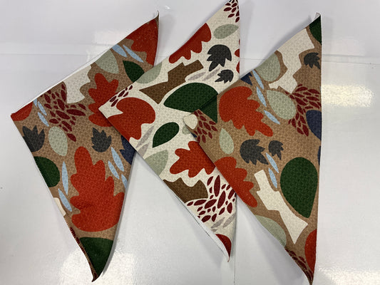 Geom Dish Cut Paper Leaves