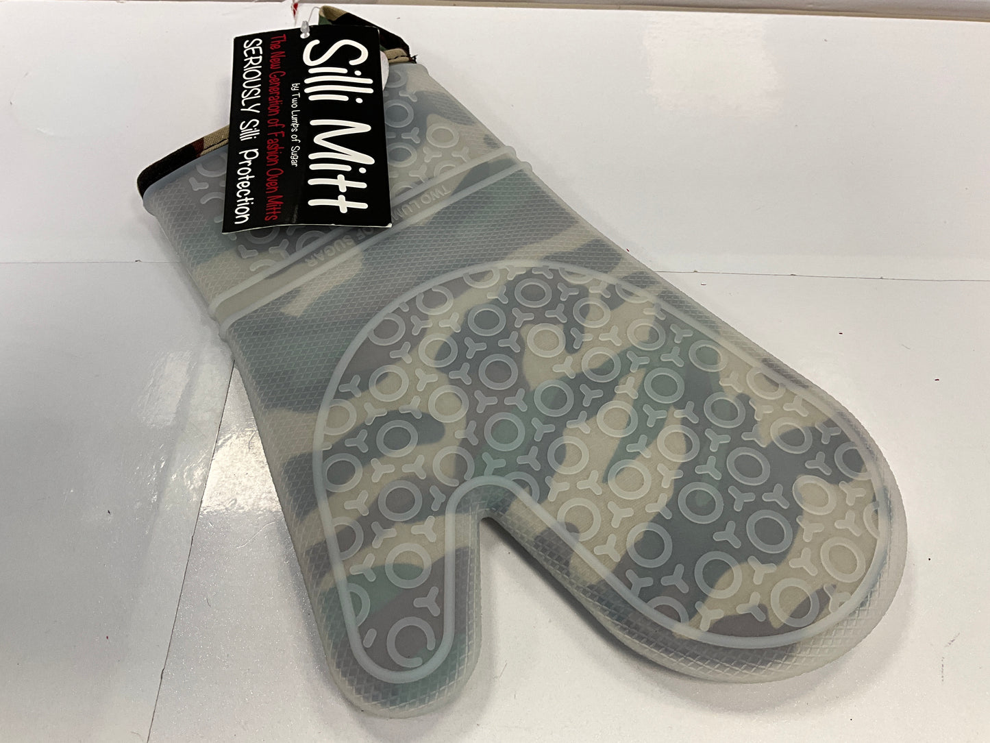 2 Lumps Silli Mitt Camo