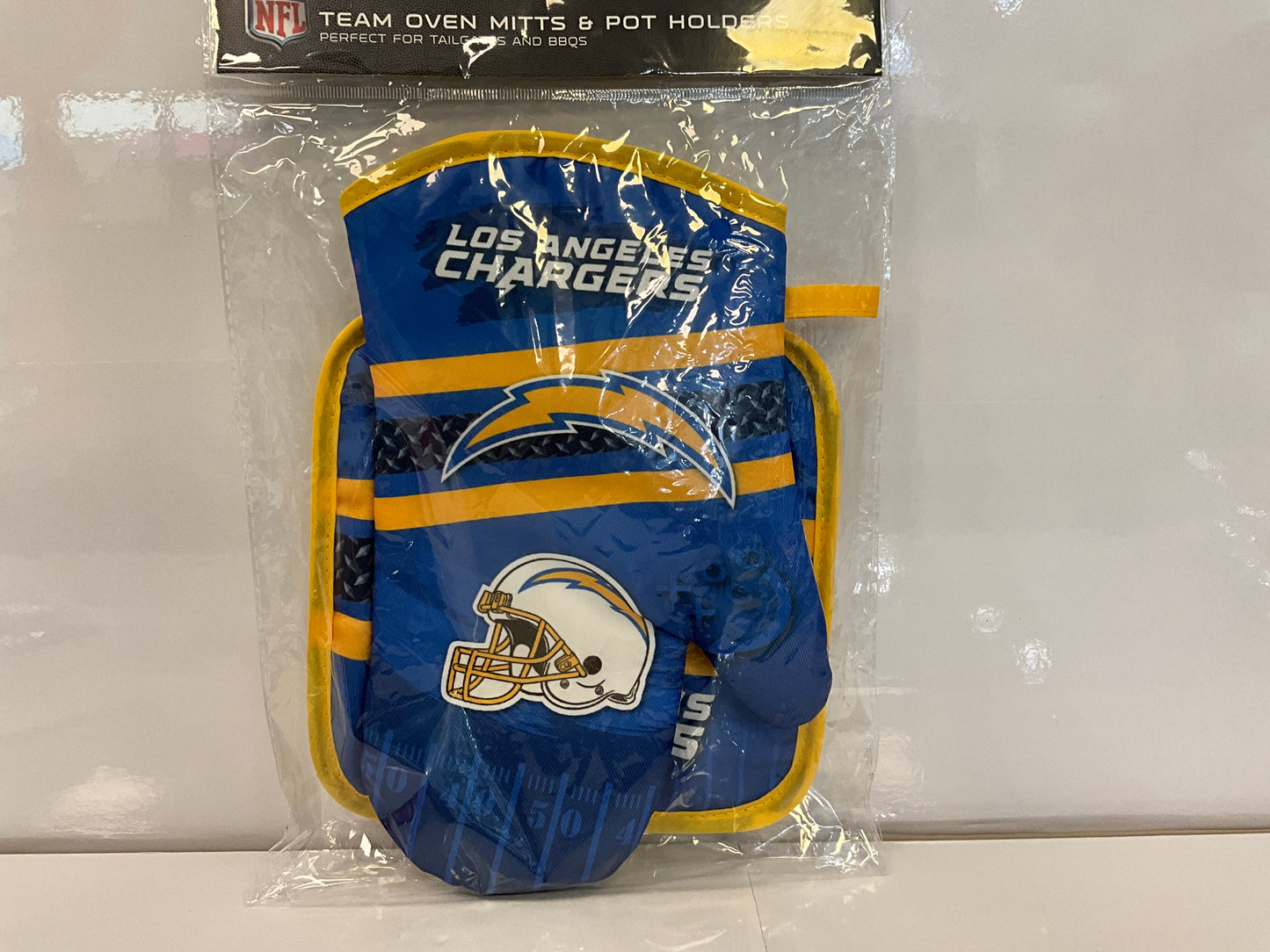 Mojo Oven Mitt Set Chargers