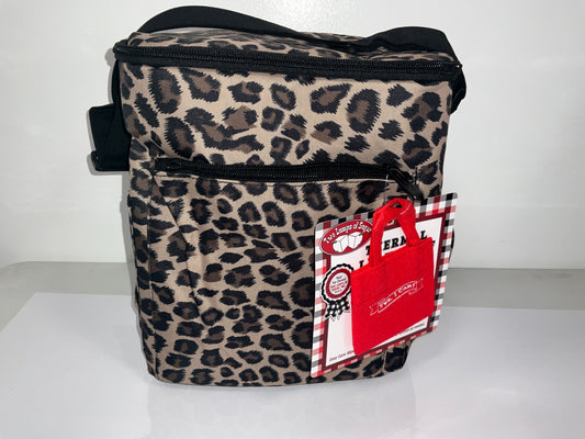 2 Lumps Lunch Cheetah