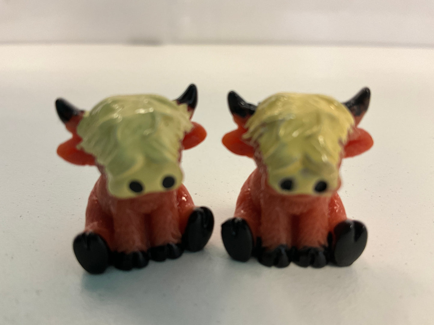 Mini Highland Cows-no UPC